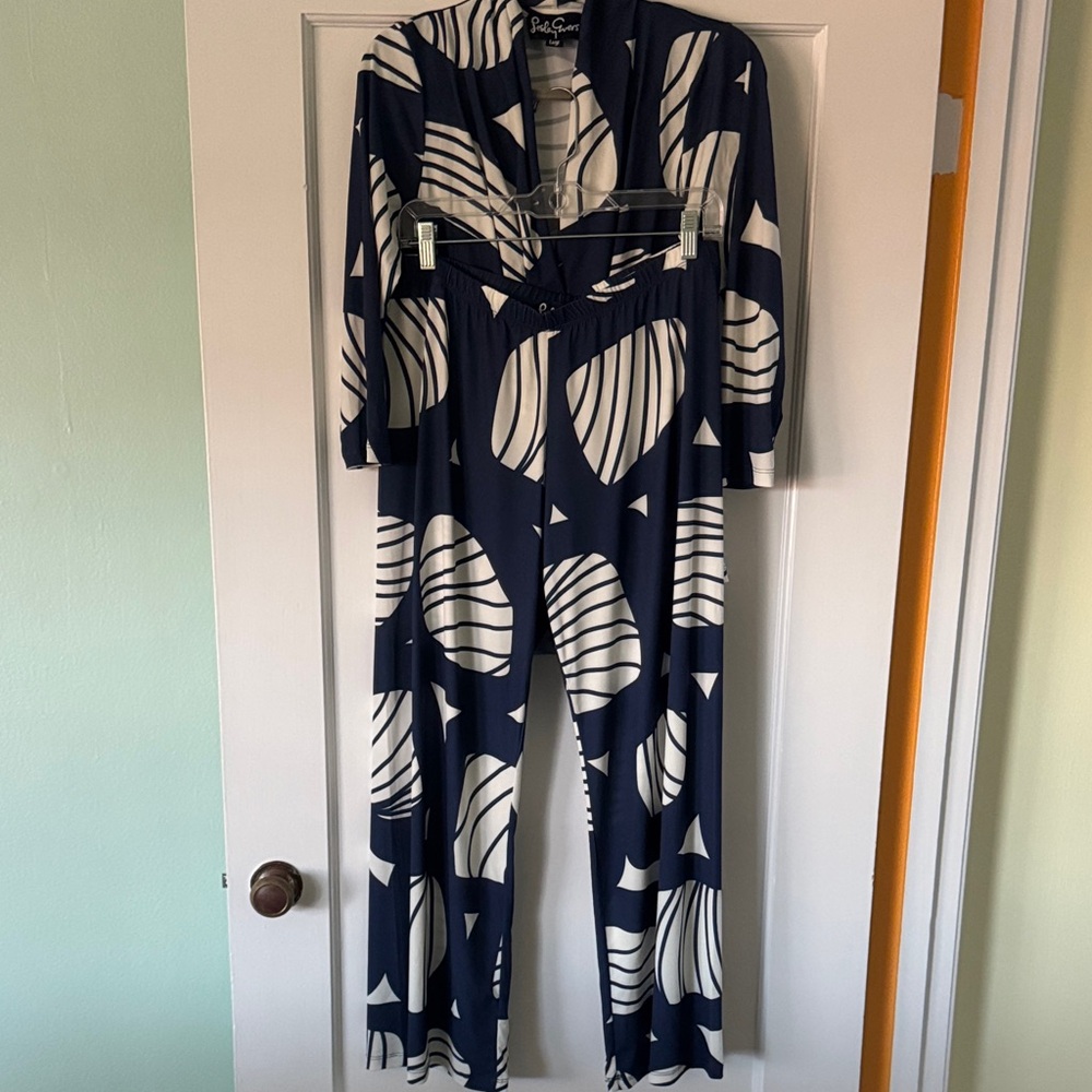 Lesley Evers Navy & White top size L. Matching pants listed separately - Picture 4 of 6